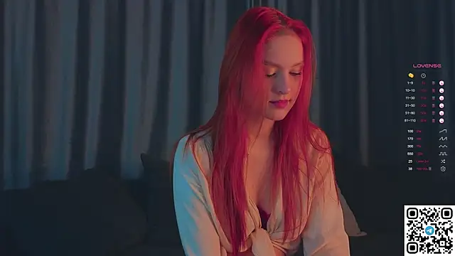 GildedKitten online show from October 2025 06:06:01 PM