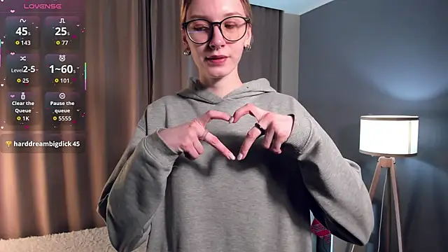 Snapshot of SharylSmalt chatting on January 2026 01:10:02 AM SharylSmalt online show from January 2026 01:10:02 AM