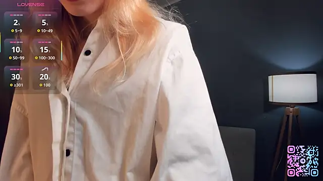 Snapshot of SharylSmalt chatting on February 2026 01:09:02 AM SharylSmalt online show from February 2026 01:09:02 AM