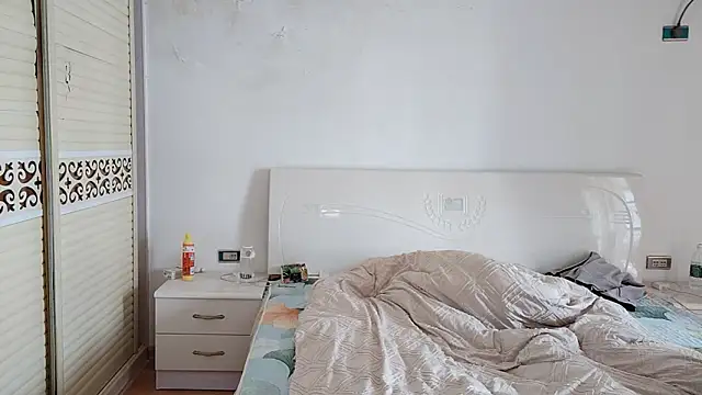 xxz98 online show from December 2025 05:23:01 AM