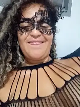 RaphinhaSanches online show from December 2025 02:33:01 PM