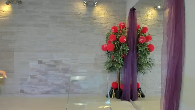 Snapshot of AngelInSinn chatting on April 2026 04:45:02 AM AngelInSinn online show from April 2026 04:45:02 AM