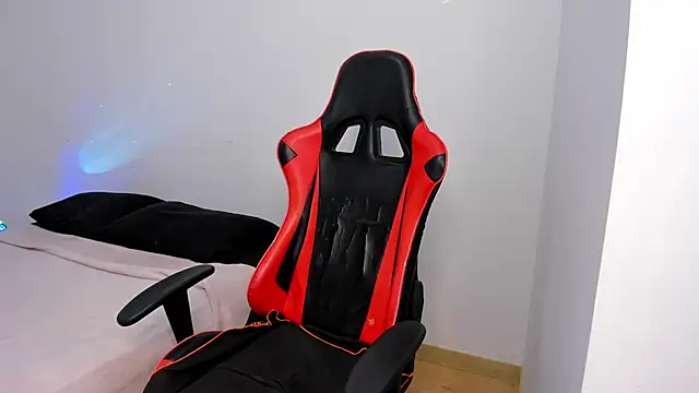 hannah miltonn online show from March 2026 05:21:01 PM