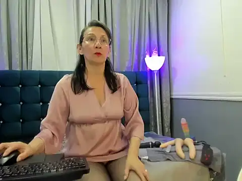 Snapshot of Oriana_Jhonson chatting on May 2026 12:29:01 AM Oriana Jhonson online show from May 2026 12:29:01 AM