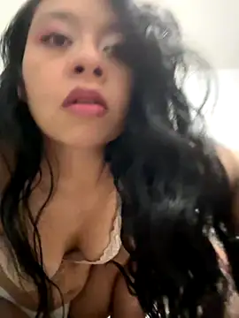 Lincy and hanna online show from October 2025 04:05:01 AM