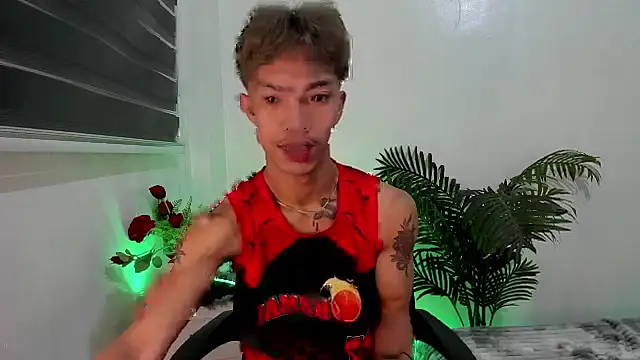 Snapshot of jersthebigfuckerxxx chatting on October 2025 07:31:01 PM jersthebigfuckerxxx online show from October 2025 07:31:01 PM