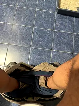 Snapshot of maialexte chatting on December 2025 05:01:01 AM maialexte online show from December 2025 05:01:01 AM