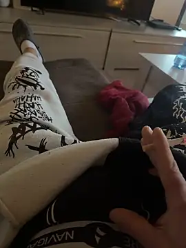 Snapshot of maialexte chatting on December 2025 07:37:01 AM maialexte online show from December 2025 07:37:01 AM