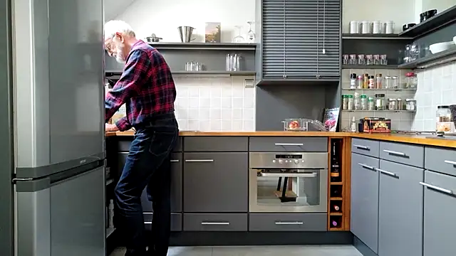 ewaldwillems99 online show from January 2026 02:10:01 PM