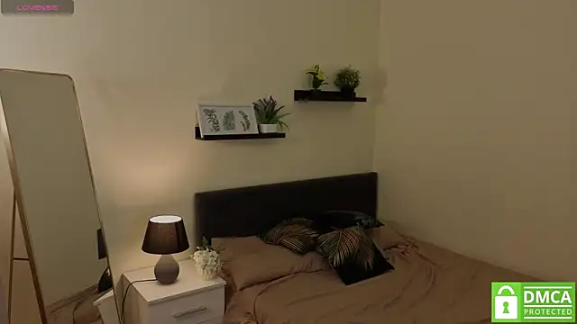 Bonnie Nunez online show from October 2025 06:08:02 PM