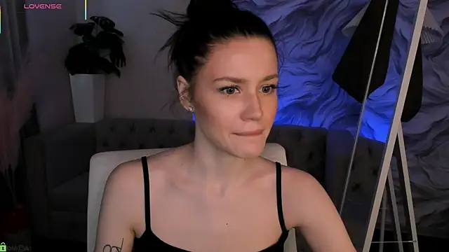 Aria Mila online show from March 2026 04:27:02 AM