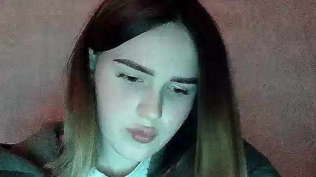 SweetLoraa online show from November 2025 07:02:02 PM