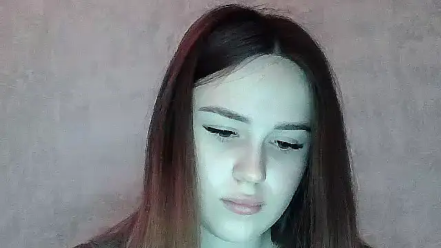 SweetLoraa online show from April 2026 02:31:01 PM