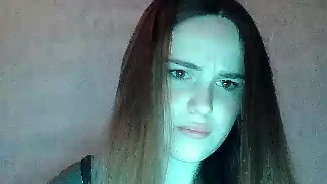 SweetLoraa online show from April 2026 08:26:01 PM