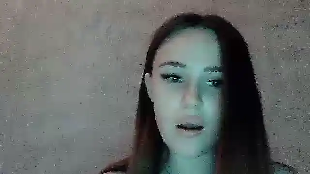 SweetLoraa online show from June 2026 05:45:02 PM