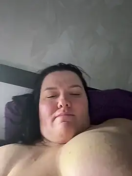 SunnyLeila2101 online show from February 2026 07:47:02 PM