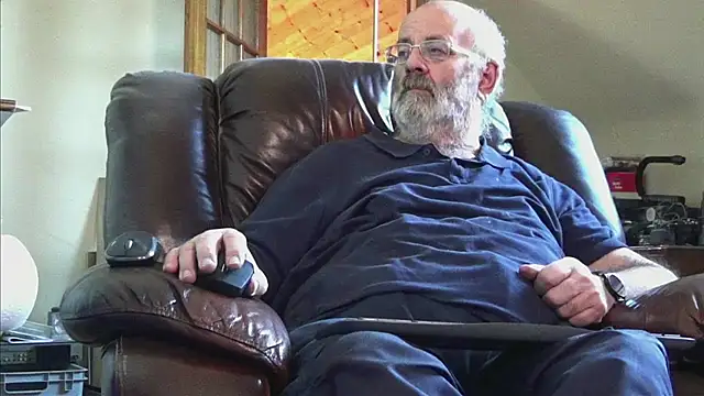 janzer13 online show from November 2025 02:06:01 PM