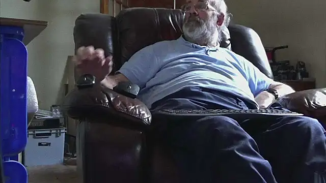 janzer13 online show from January 2026 02:10:01 PM