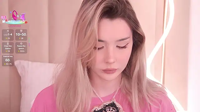 Nesolla online show from February 2026 07:10:02 PM