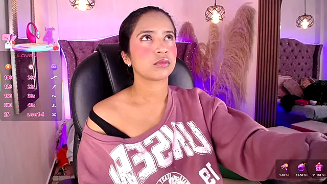 SophiaWalker 1 online show from November 2025 12:28:02 PM