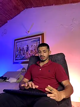 ArturoCardona  online show from November 2025 01:11:01 PM