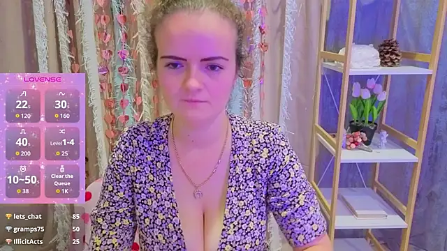 Snapshot of Luisa_Rosee chatting on November 2025 09:48:02 PM Luisa Rosee online show from November 2025 09:48:02 PM