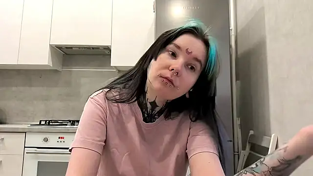 Snapshot of HighelikeGirl chatting on January 2026 07:24:02 AM HighelikeGirl online show from January 2026 07:24:02 AM