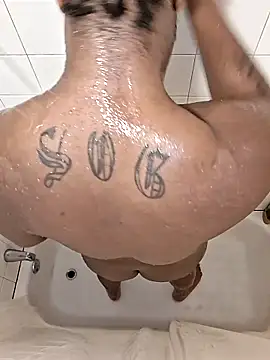 KeYBuMp323 online show from December 2025 05:01:01 AM