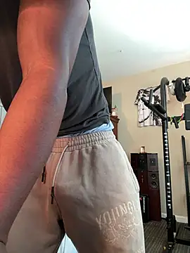 KeYBuMp323 online show from April 2026 03:20:01 PM