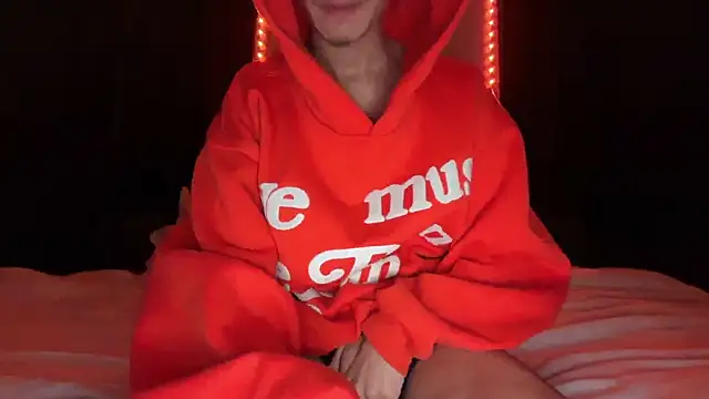 Snapshot of holydirt_luxeno1 chatting on January 2026 02:33:01 PM holydirt luxeno1 online show from January 2026 02:33:01 PM