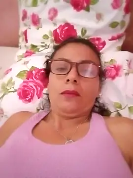 chocoluze online show from July 2026 03:18:01 PM