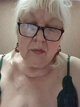Snapshot of Alexia64231 chatting on June 2026 03:37:02 AM Alexia64231 online show from June 2026 03:37:02 AM