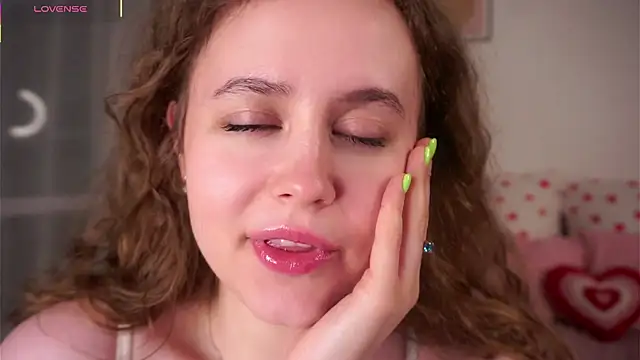 SusannaScholler online show from June 2026 11:29:02 PM