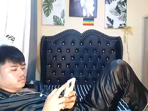 hot emman online show from March 2026 10:31:02 PM