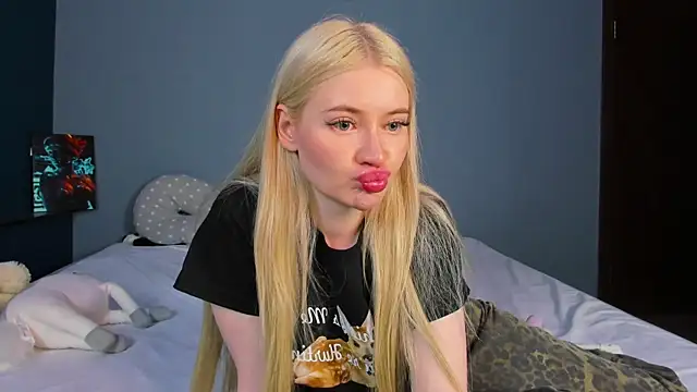 Lillie Berry online show from June 2026 05:19:02 AM