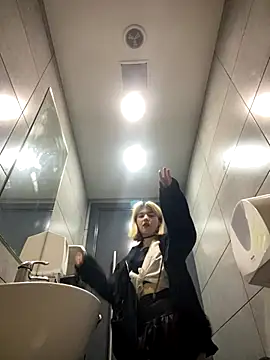 Snapshot of Cherry___Blossom chatting on September 2025 10:05:01 AM Cherry Blossom online show from September 2025 10:05:01 AM