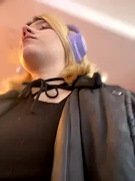 Snapshot of Cherry___Blossom chatting on October 2025 09:08:02 AM Cherry Blossom online show from October 2025 09:08:02 AM