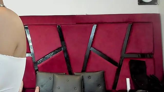 AlliceJelany online show from October 2025 07:21:01 PM