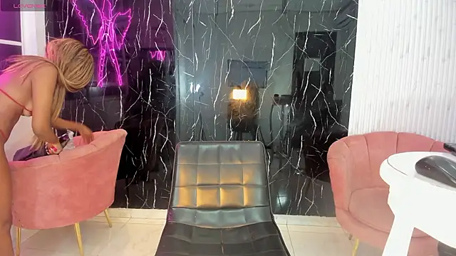 Nini Beyker online show from March 2026 12:24:02 PM