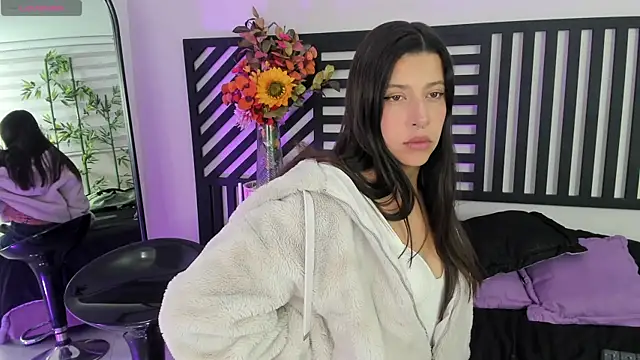 Snapshot of Aria_sweetling chatting on October 2025 12:27:02 PM Aria sweetling online show from October 2025 12:27:02 PM