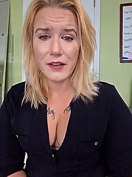 RhondaRump online show from October 2025 04:57:01 PM