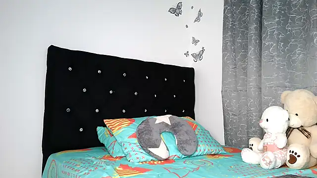 abella-lemus online show from December 2025 01:48:02 AM