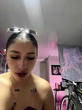 Snapshot of AriaBliss- chatting on September 2025 03:18:02 AM AriaBliss- online show from September 2025 03:18:02 AM