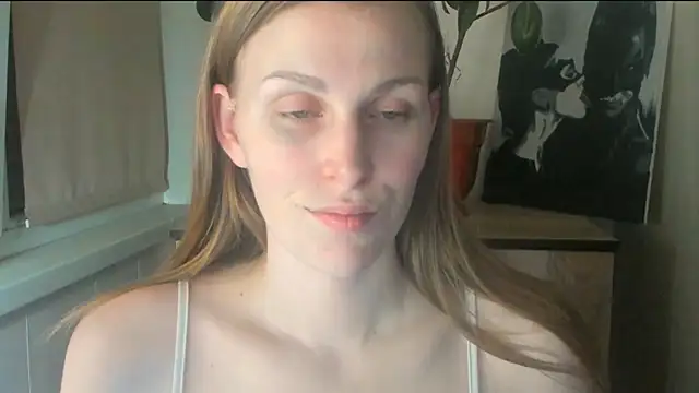 JuliaMuuun online show from May 2026 07:52:01 PM