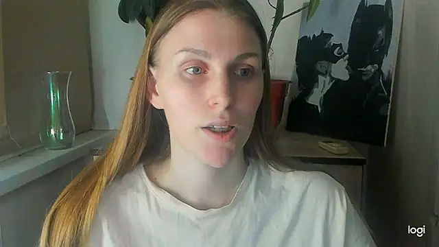 JuliaMuuun online show from May 2026 06:45:02 PM
