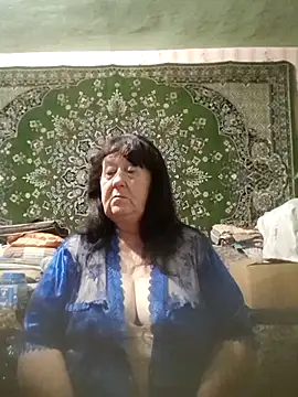 CrystalLime6411 online show from November 2025 06:23:02 PM