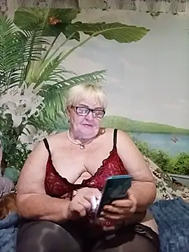 VioletSweet5566 online show from July 2026 04:11:01 PM