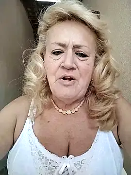 Belladama61 online show from September 2025 11:32:02 AM