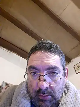 Snapshot of Jouons-ensembles2 chatting on November 2025 01:16:02 AM Jouons-ensembles2 online show from November 2025 01:16:02 AM