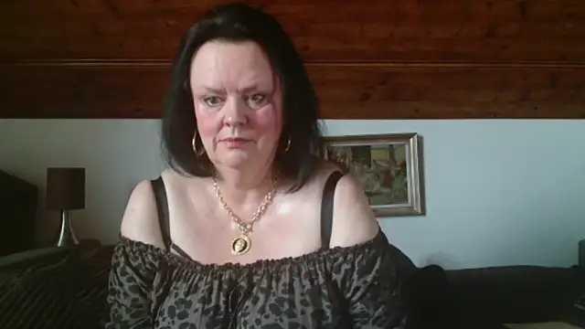 Snapshot of TiffanyMature chatting on September 2025 08:08:01 AM TiffanyMature online show from September 2025 08:08:01 AM
